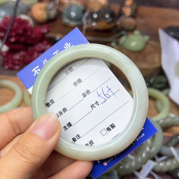 和田玉手镯未镶嵌@*。56