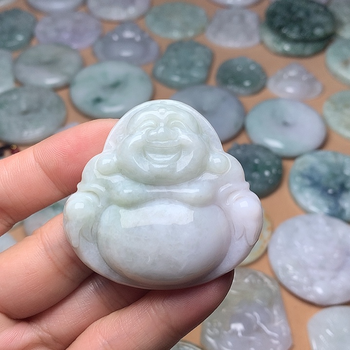 翡翠未镶嵌颈饰佛