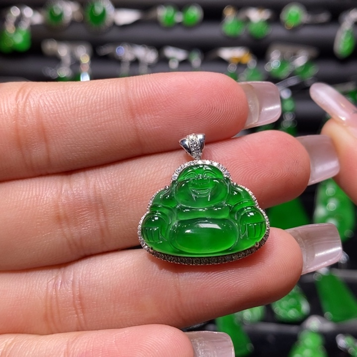 翡翠颈饰18K金镶嵌天然翡翠