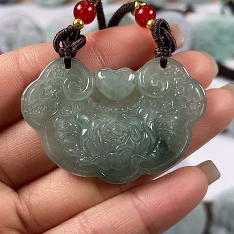 翡翠颈饰未镶嵌花开富贵有色线福利