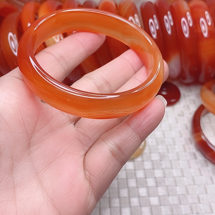 玛瑙/玉髓手镯未镶嵌