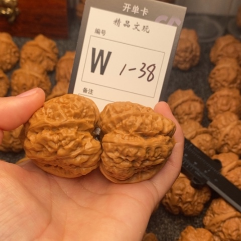 吊坠桃核我是第一百42