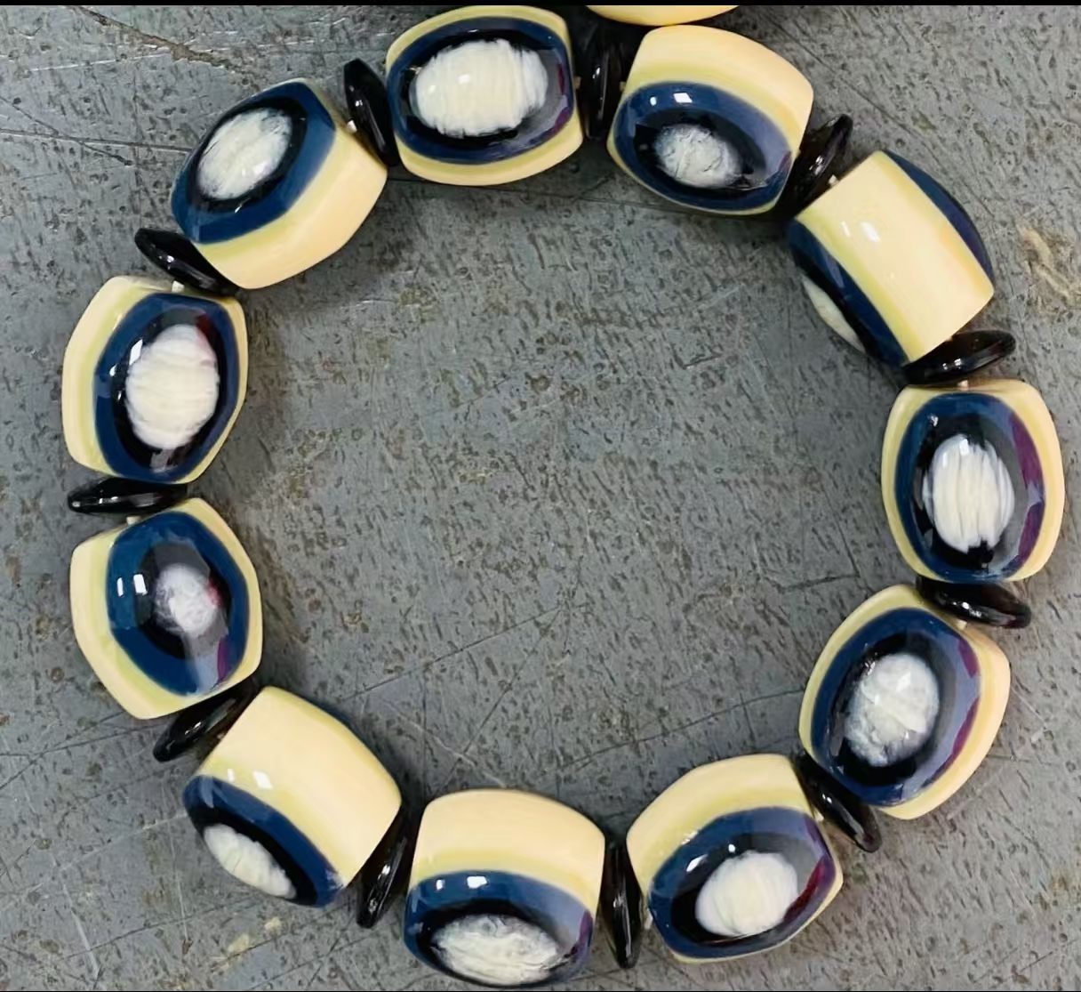 MMY0012 蓝眸灵木手串（无礼盒）