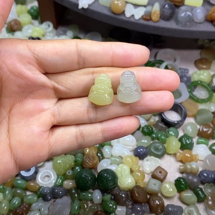 和田玉未镶嵌挂件199一个多样性发其一