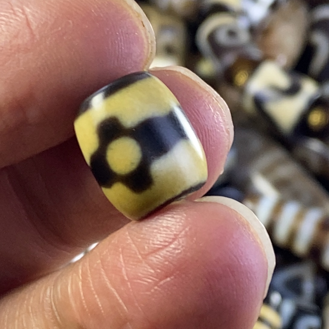 玛瑙/玉髓颈饰未镶嵌老油料台工三眼