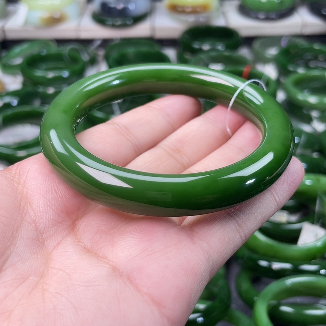 和田玉（碧玉）手镯未镶嵌