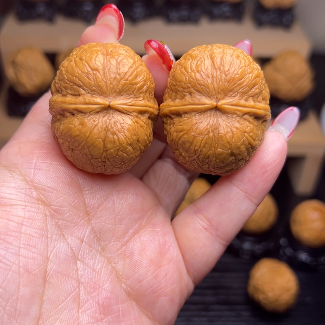 文玩核桃吊坠2z------39.5尺（峭壁）