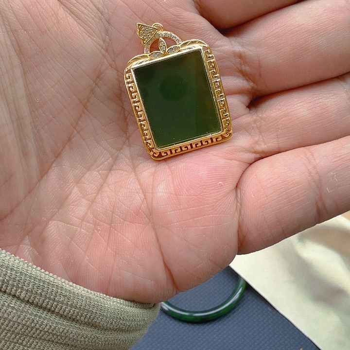 和田玉（碧玉）颈饰银S925镀金镶嵌