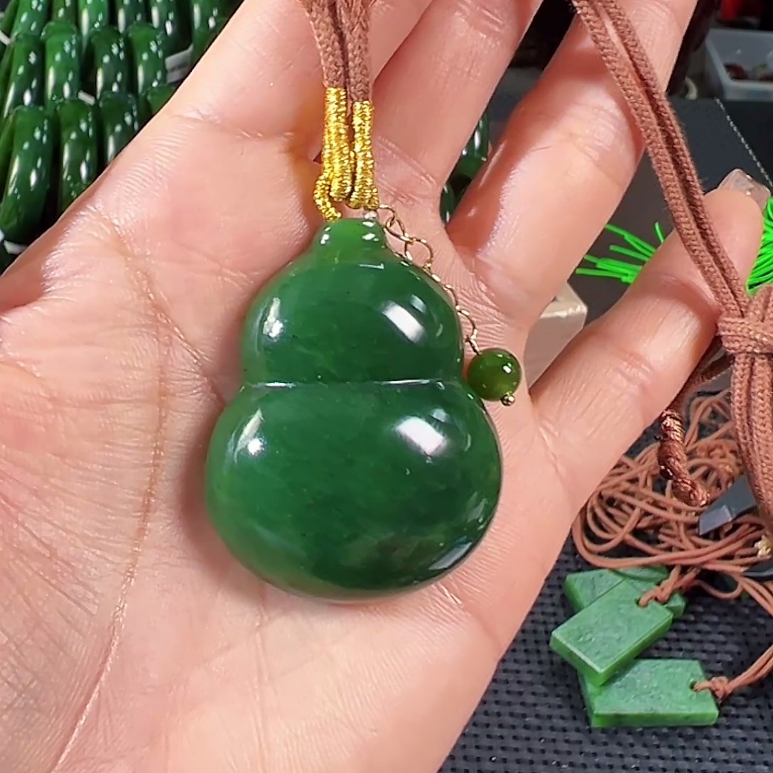 和田玉（碧玉）未镶嵌颈饰