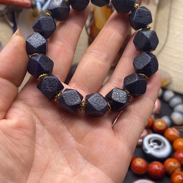 玛瑙/玉髓颈饰未镶嵌踏****方