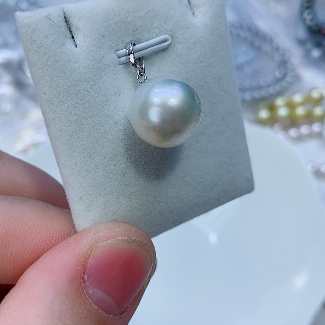 海水珍珠颈饰18K金镶嵌