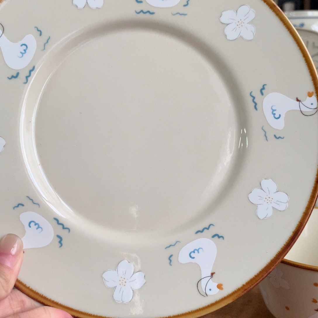 平***淡陶瓷（鹅趣）8.2寸盘1个