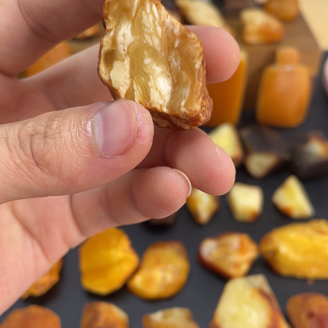 【闪购商品】定制蜜蜡未镶嵌老*王定制