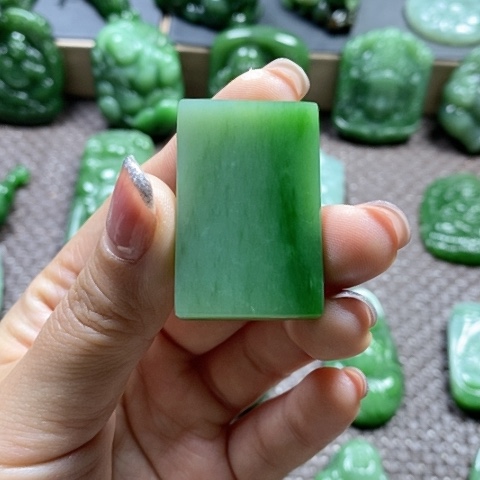 【闪购商品】颈饰未镶嵌和田玉