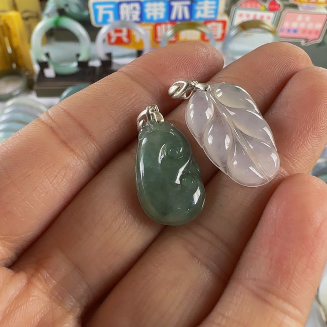 颈饰未镶嵌翡翠老坑