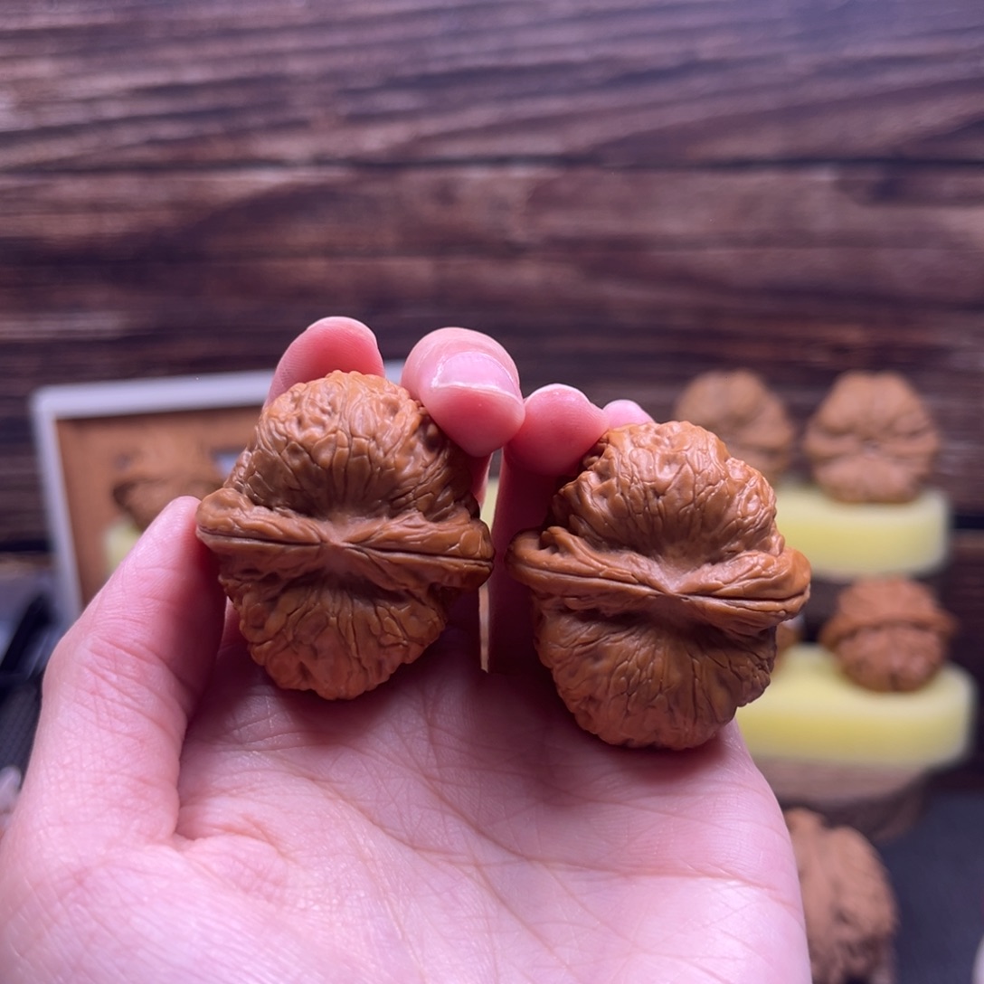 钱****吊坠桃核元宝38闪87