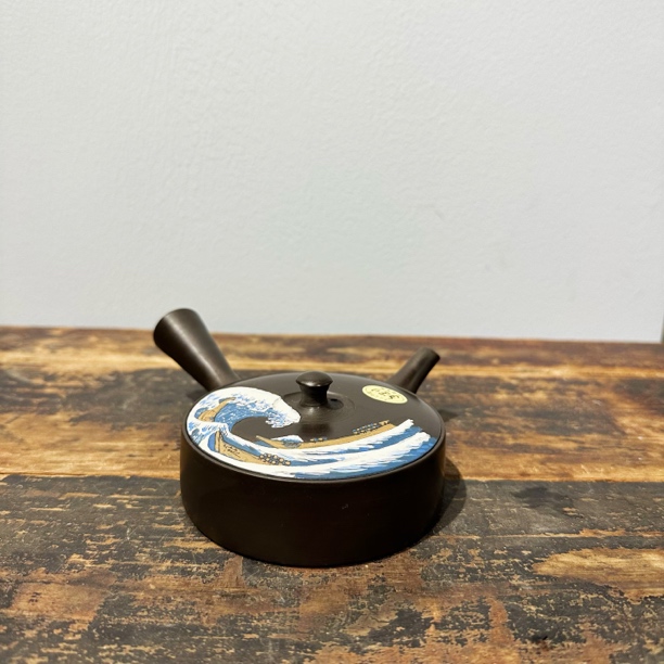 日本常滑烧茶壶石龙窑上村洋幸冲浪里彩雕刻扁器型泡茶壶全手工