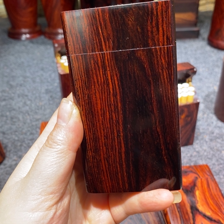 微凹黄檀（南美大红酸枝）物**师细烟盒