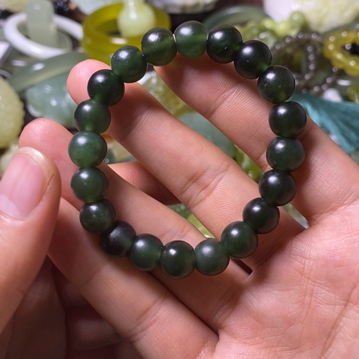 岫玉岫玉颈饰未镶嵌