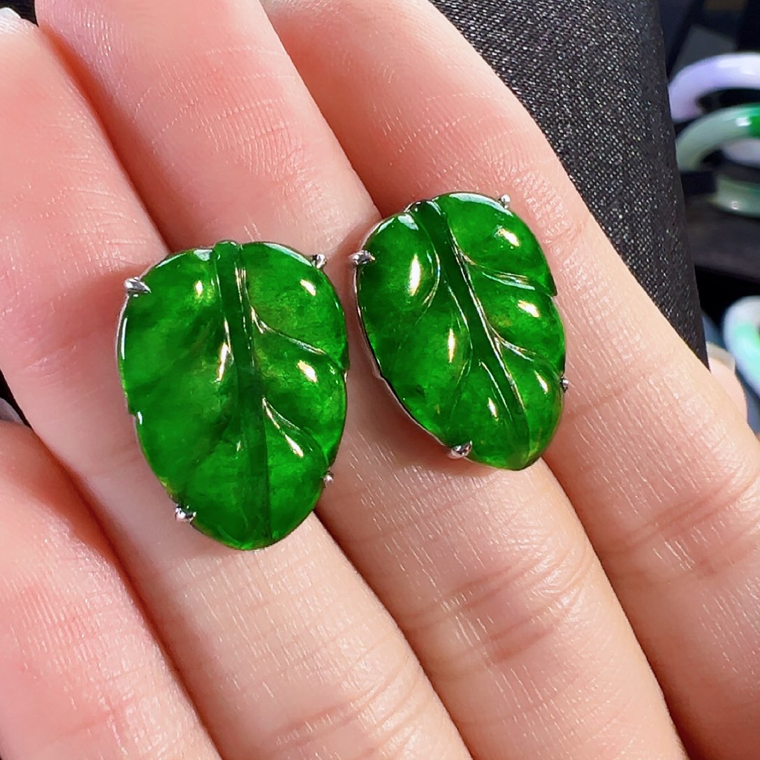 翡翠18K金镶嵌耳饰签收后24小时鉴赏期