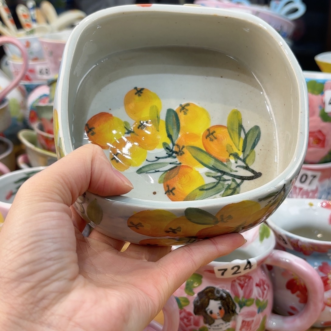 瓷片兔兔盖茨。兔兔好