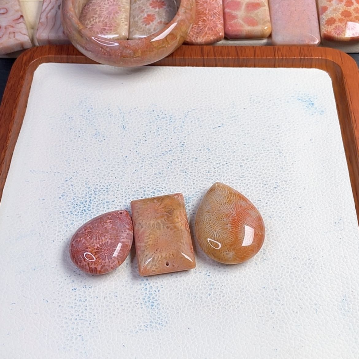 【闪购商品】硅化玉吊坠(赠链)未镶嵌如*姐