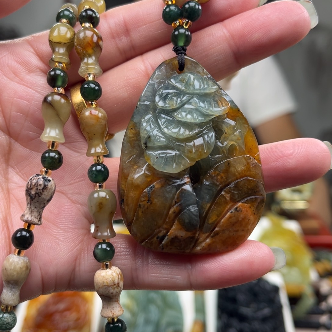 岫玉未镶嵌挂件挂件