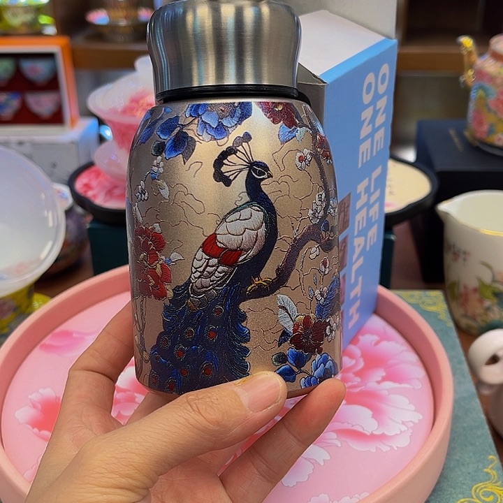 段泥茶杯吧啦吧啦的说了