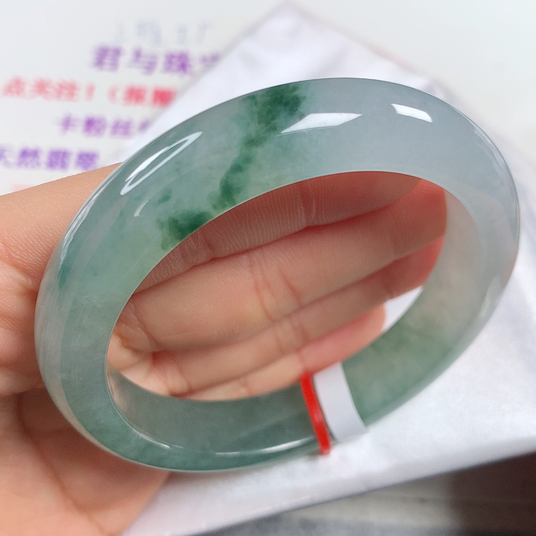 翡翠手镯未镶嵌 正圈①①⑥