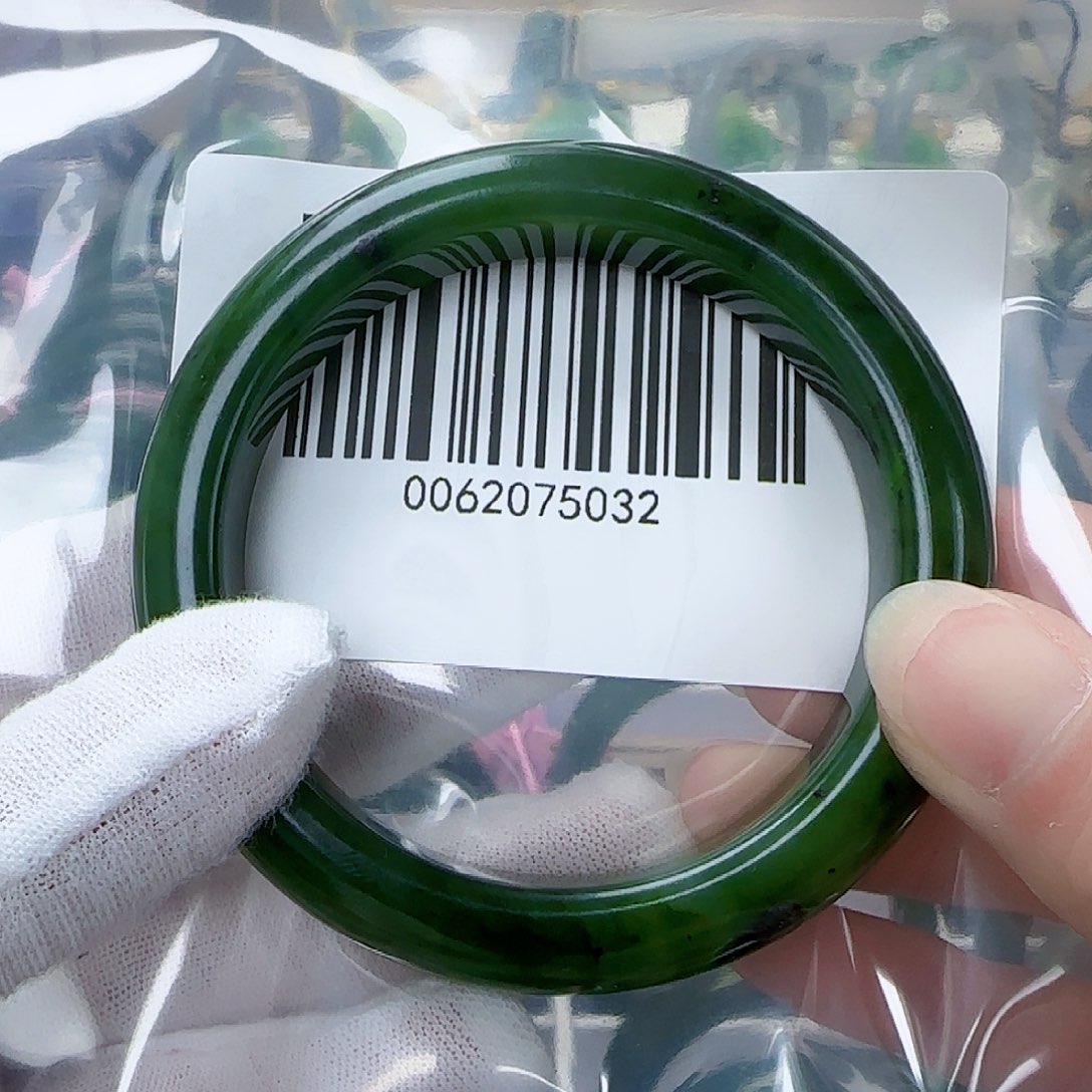 和田玉（碧玉）手镯未镶嵌58包容