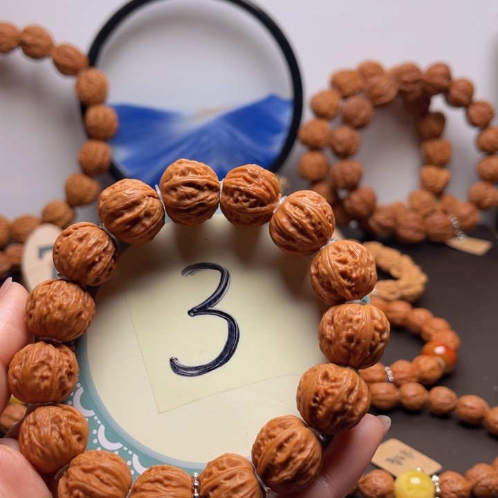 文玩核桃手串Y****哥核桃手串