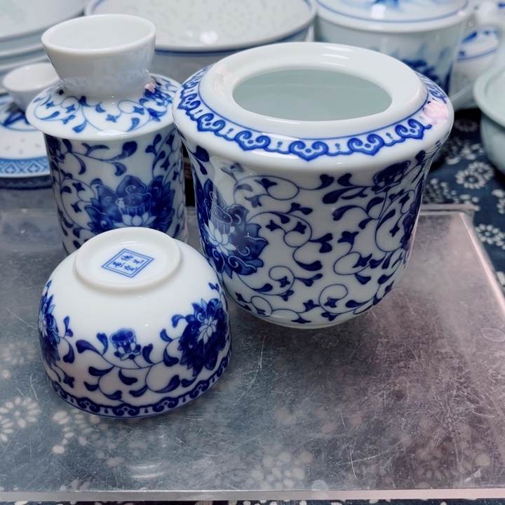 青花玲珑缠枝莲温酒器