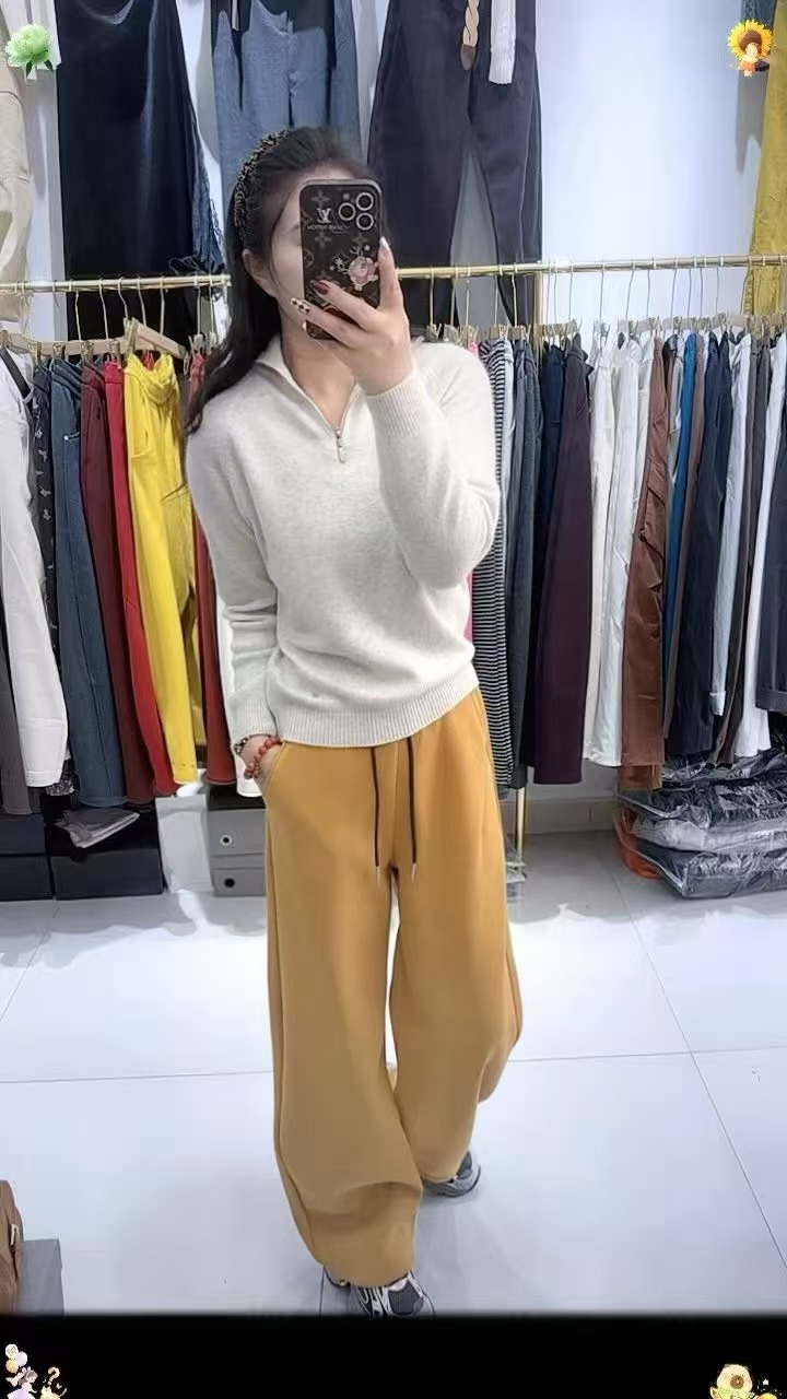 魅丽女装直播间衣服