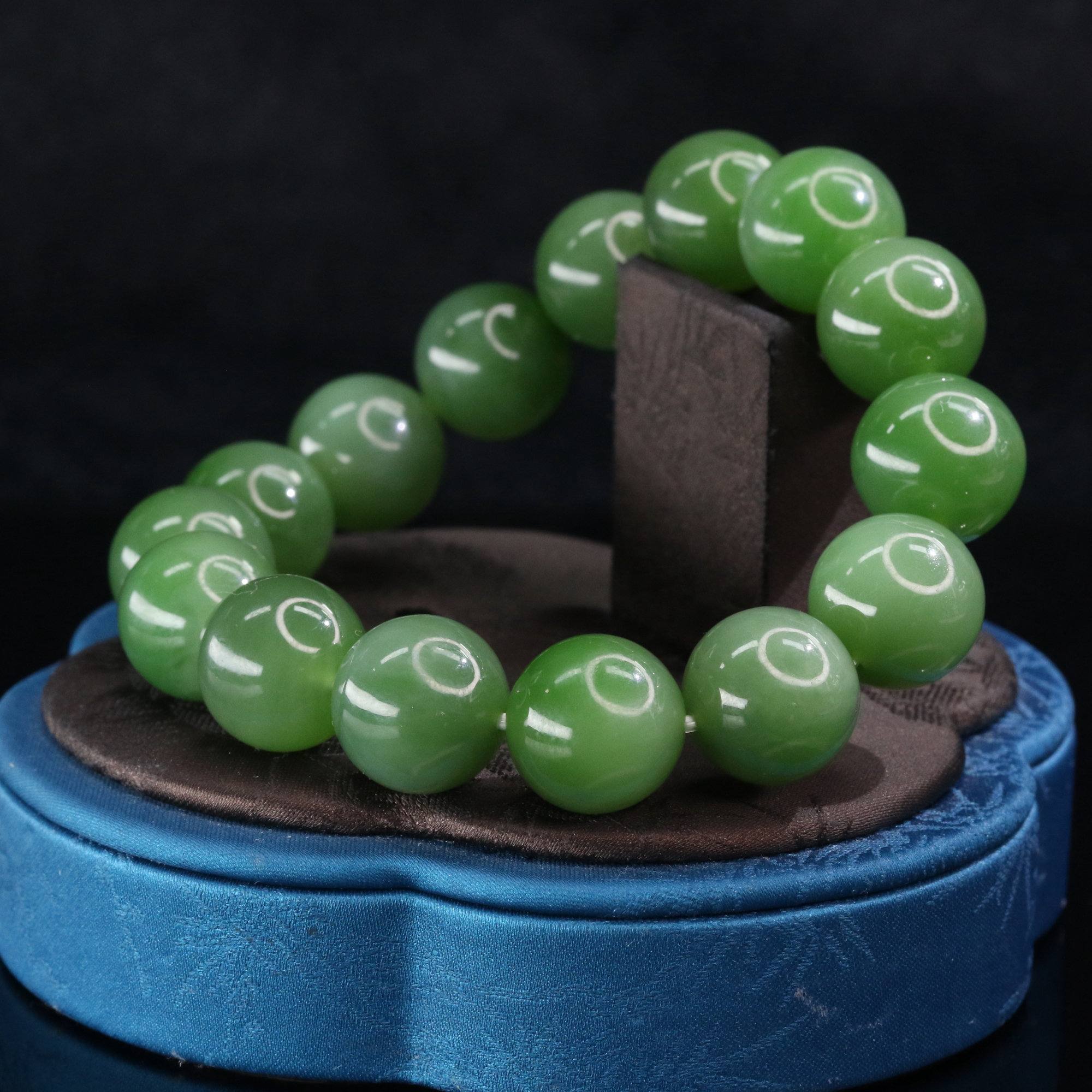 15和田玉俄七碧玉手串/300439上海嘉禾拍卖