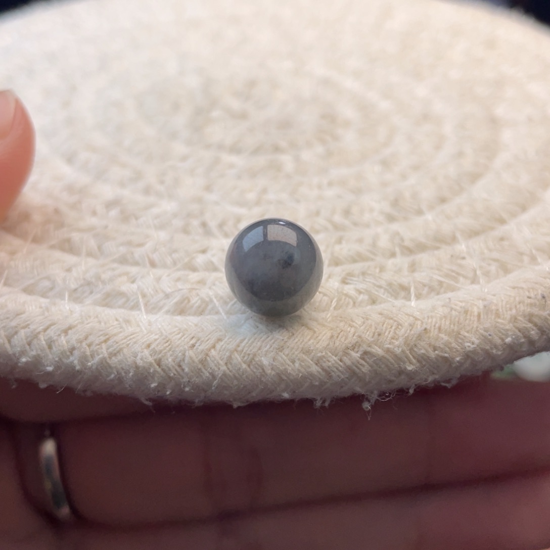 散珠翡翠特色乌鸡圆珠卡9.7mm