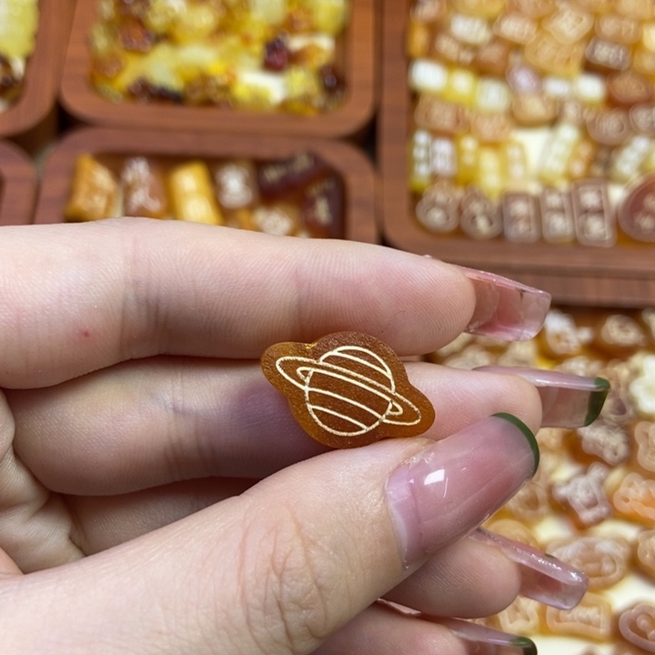 琥珀未镶嵌珠宝奇石原皮