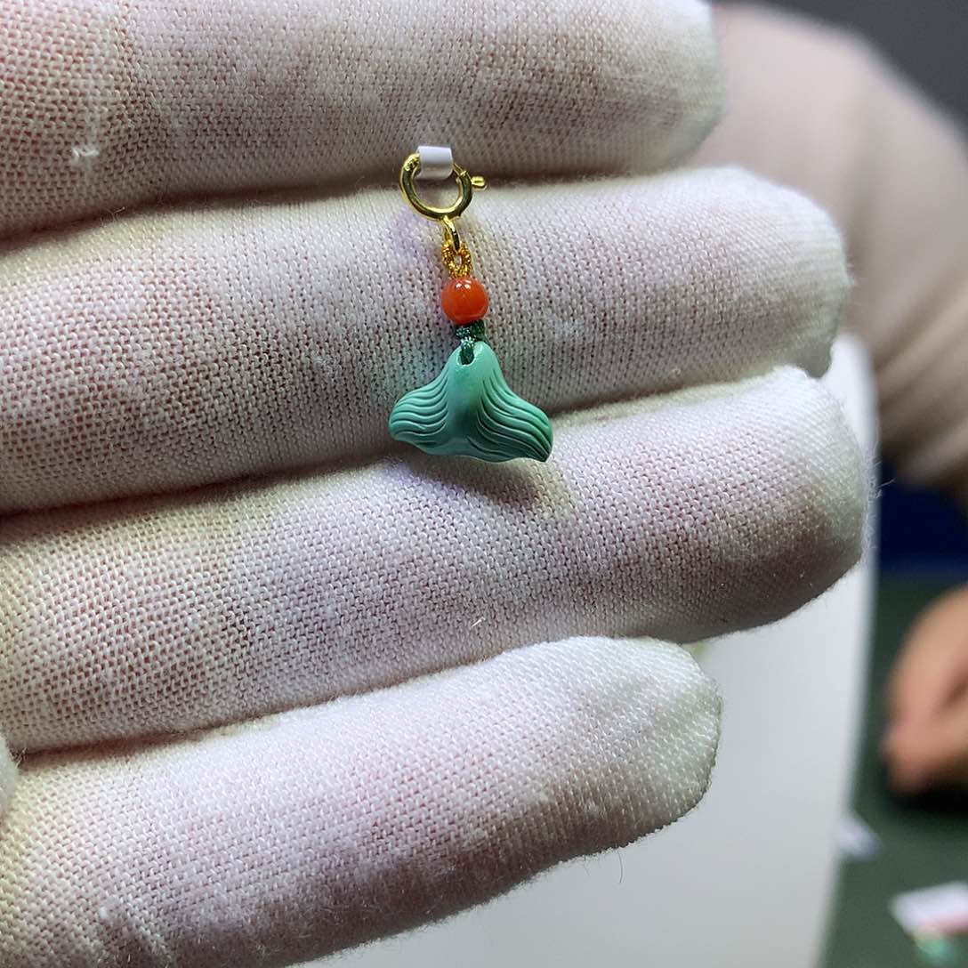 南红玛瑙侧挂银S925镀金镶嵌侧挂