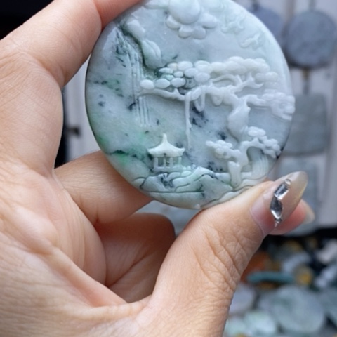 翡翠颈饰未镶嵌翡翠