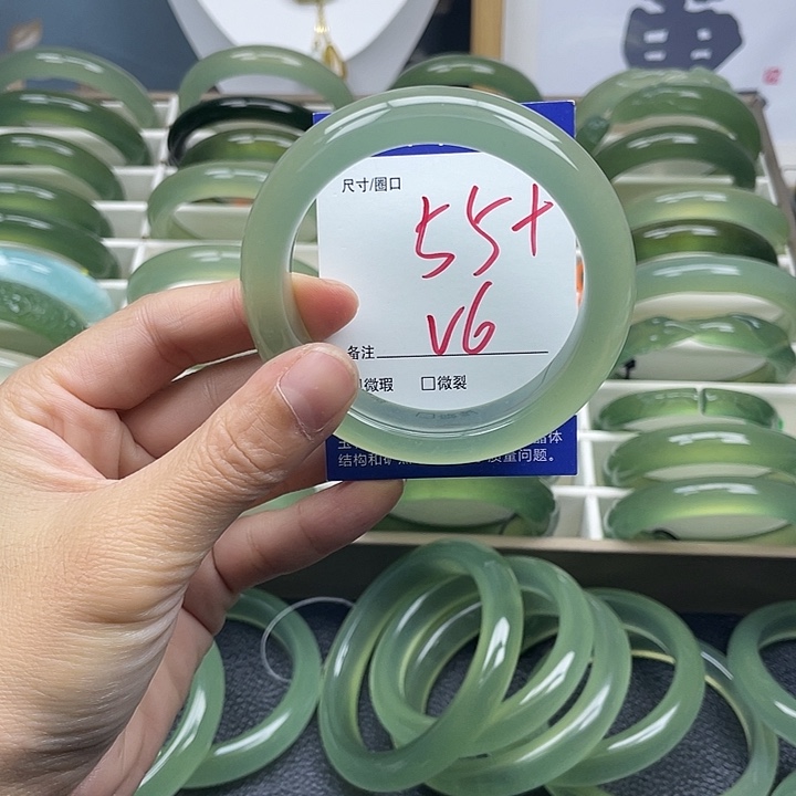 (***)蛇纹石玉未镶嵌手镯