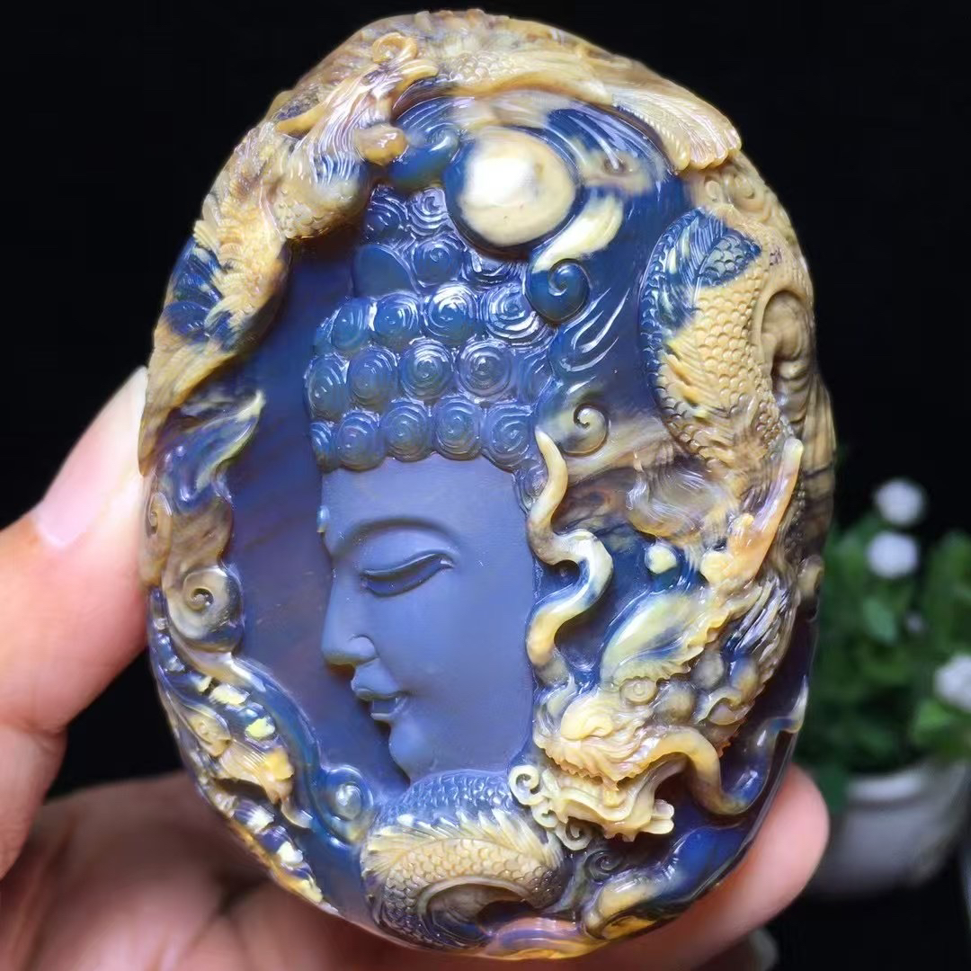 缅甸琥珀：俏色巧雕【龙凤呈祥】