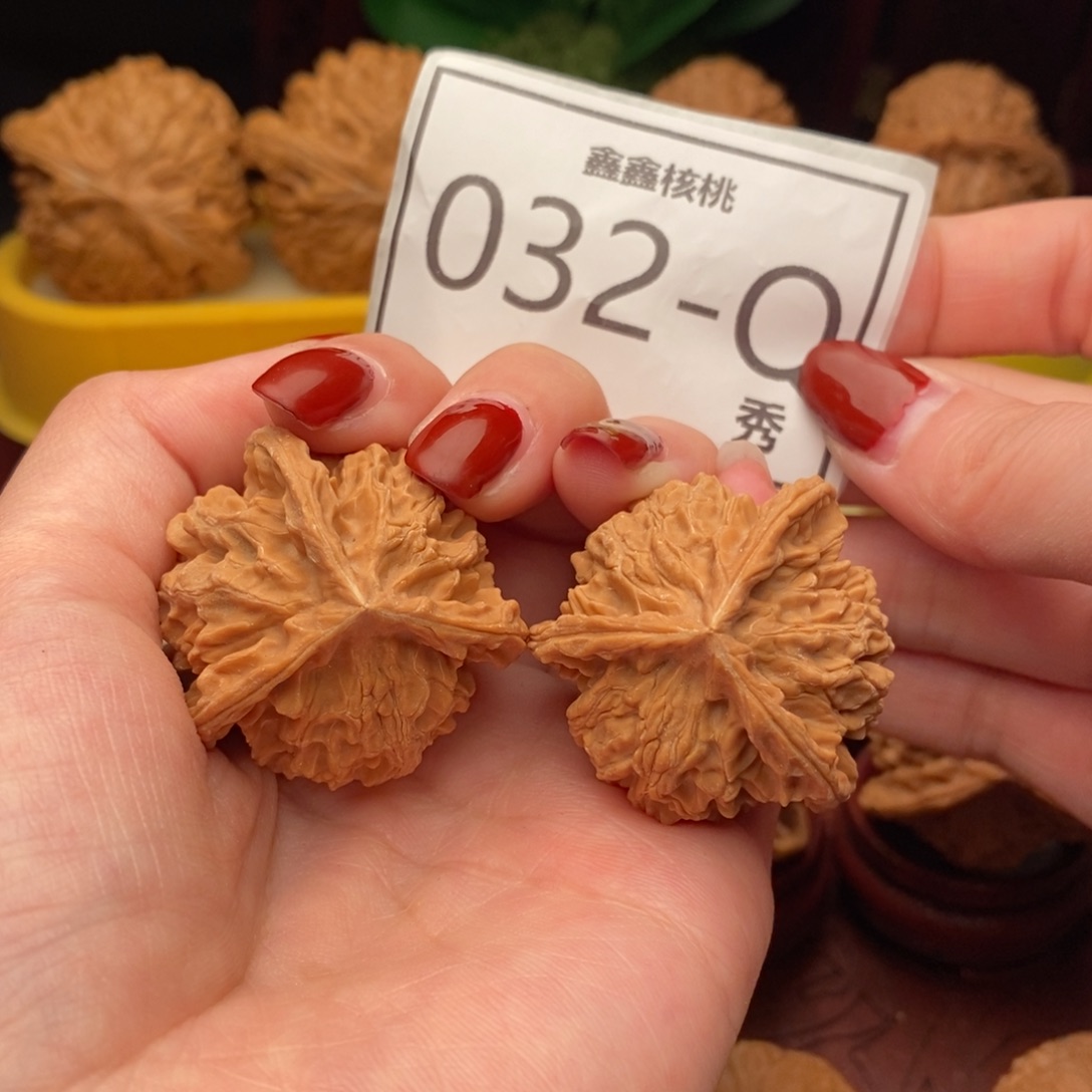 文玩核桃把件盘山奔36