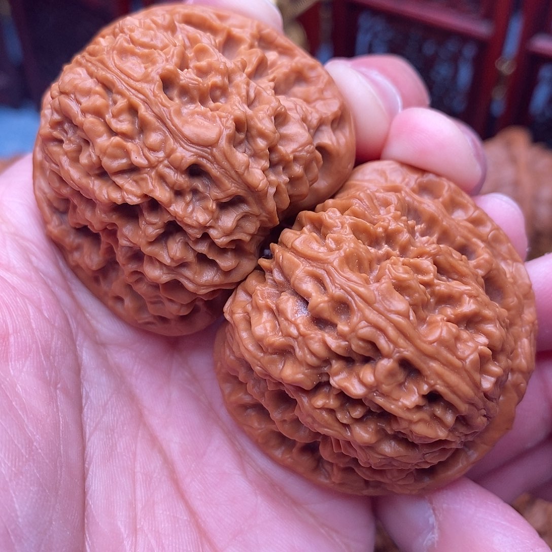 把件文玩核桃毕业精品肉球粗棱南疆石44尺