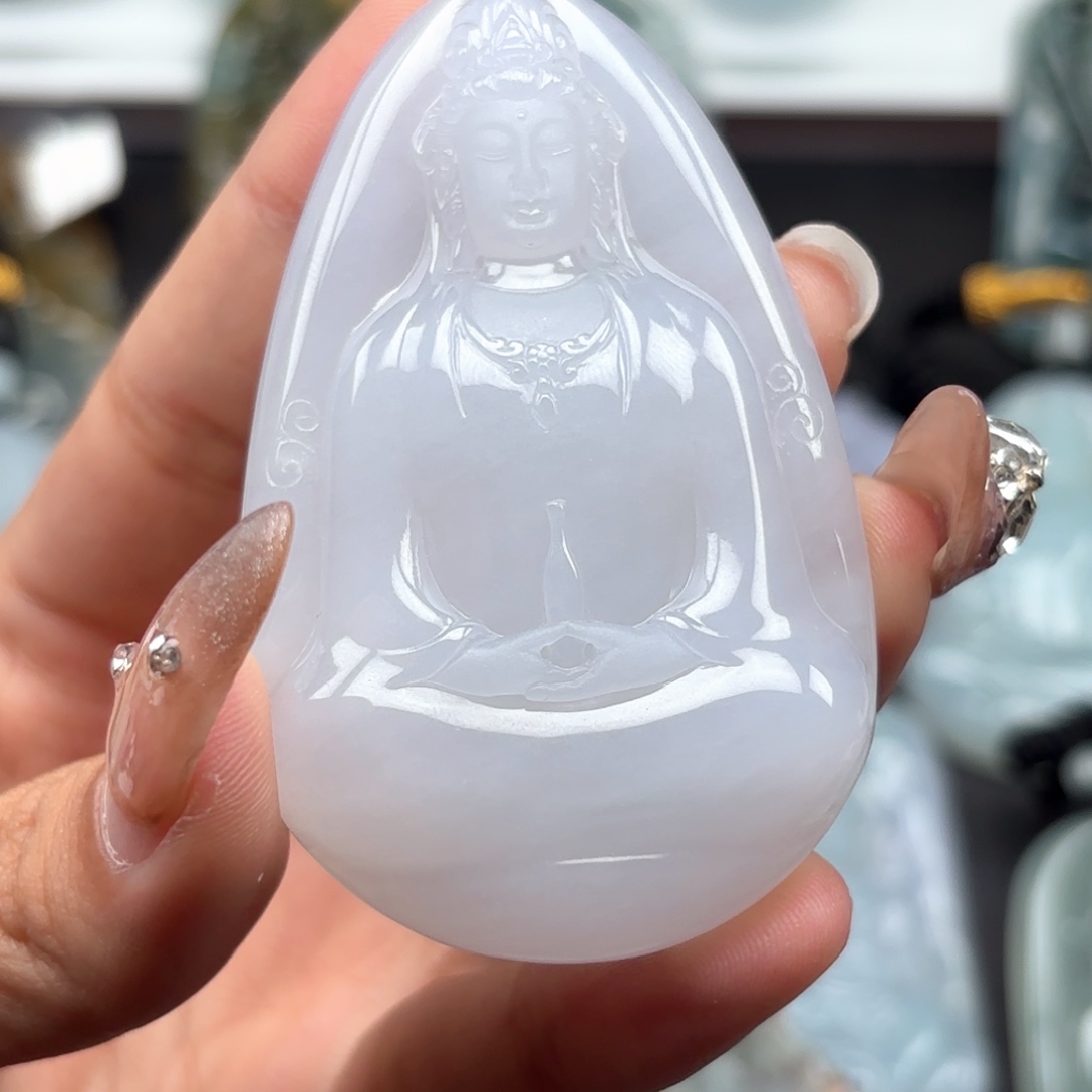 A***t翡翠未镶嵌颈饰素衣