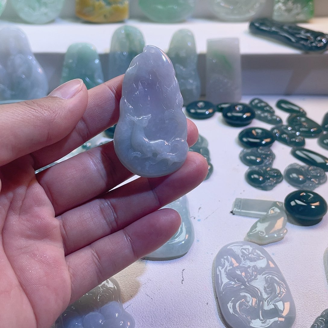 翡翠颈饰未镶嵌翡翠挂件