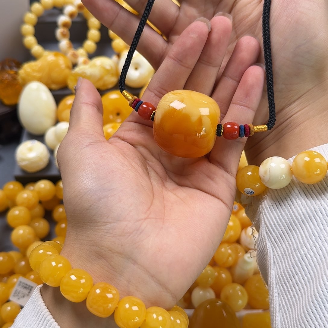 蜜蜡珠宝奇石未镶嵌墩子