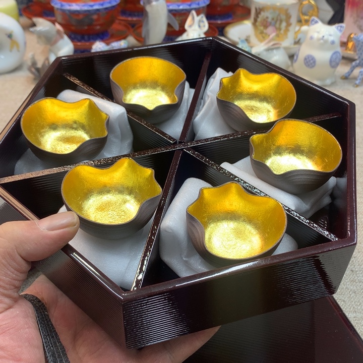 莉****金瓷阁家的美丽瓷器