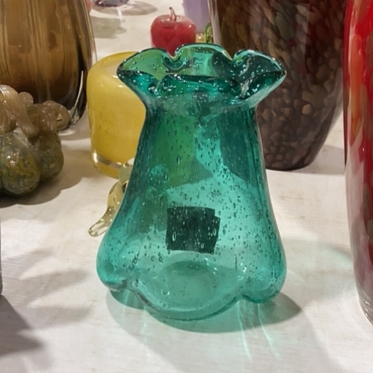 琉璃花瓶高16厘米口径6厘米