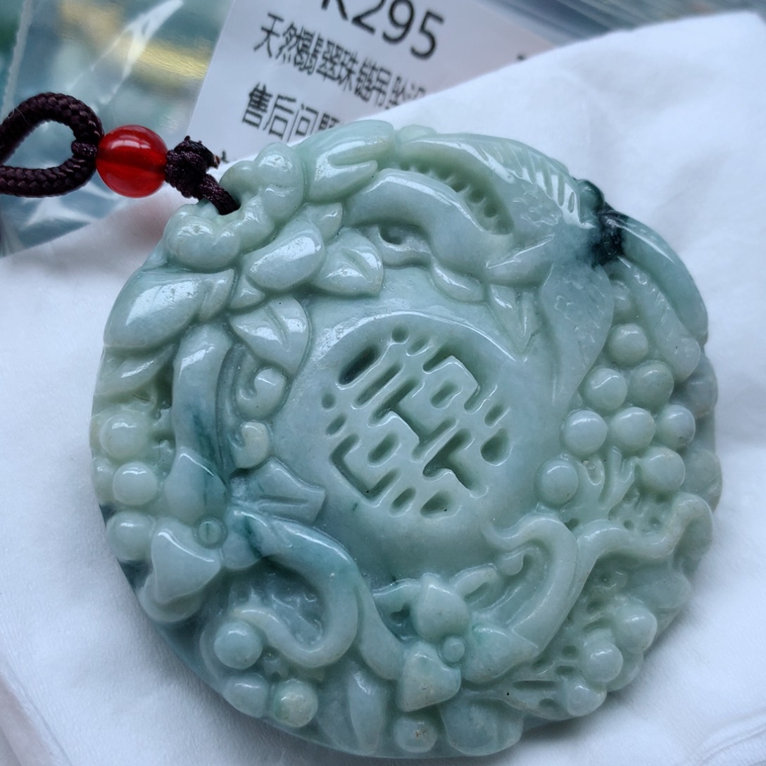 翡翠颈饰未镶嵌手串