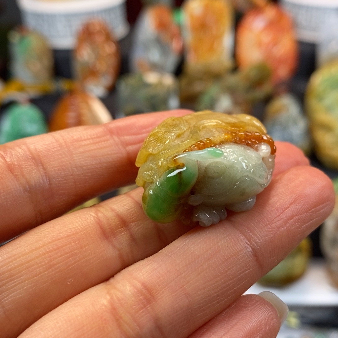 定制翡翠未镶嵌入**俗