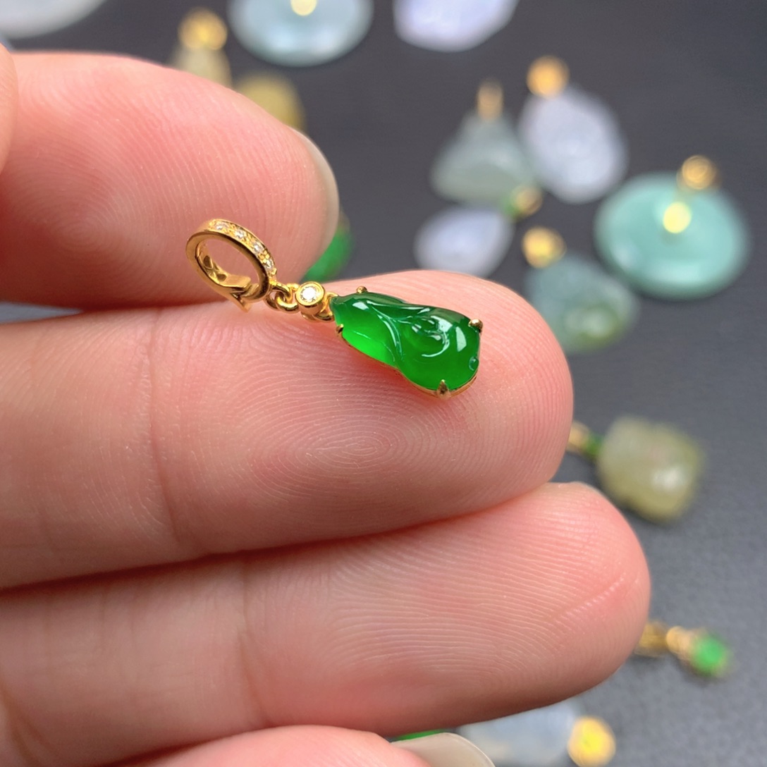 【闪购商品】翡翠18K金镶嵌颈饰可*翡翠